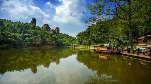 {壹葡}(安庆附近的旅游景点)